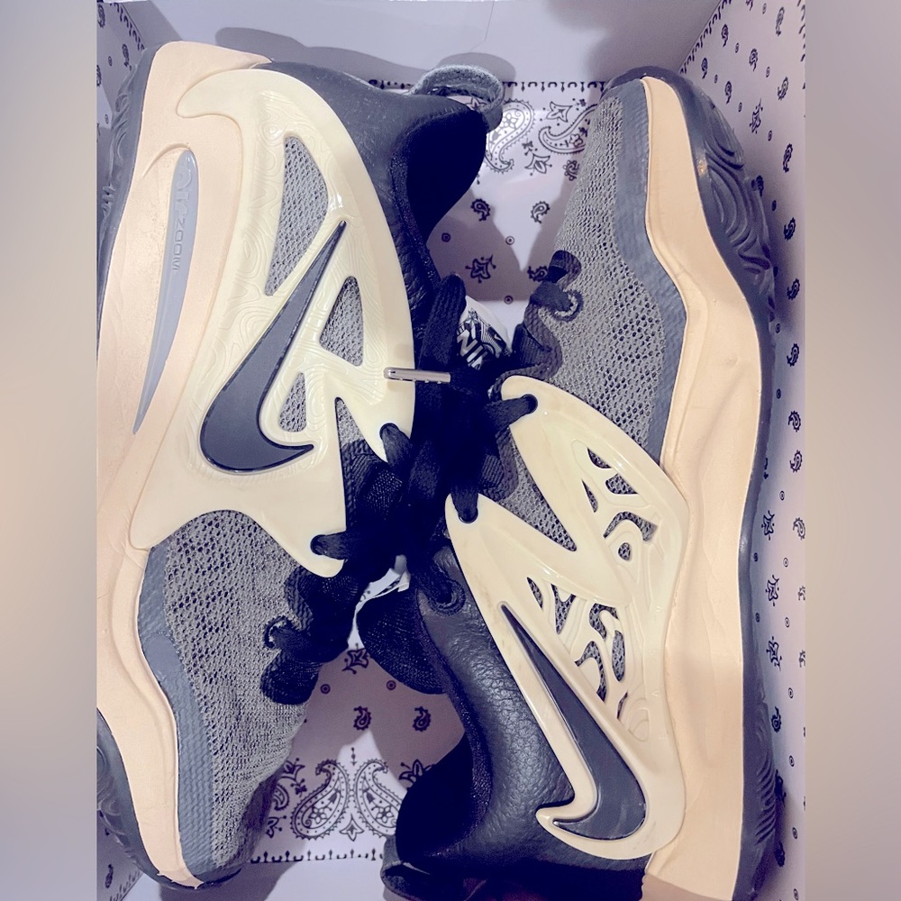 Nike KD 15’s 50 Years of Hiphop Size 8.5 (Men)